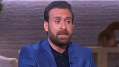 أسرار نجاح نضال الشافعي: دراسة في مسيرة ممثل صهر الموهبة بالدراسة الأكاديمية