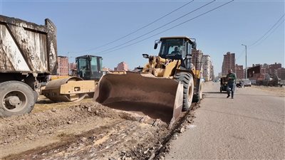  محافظ كفرالشيخ يوجّه بتمهيد ورفع كفاءة عدد من الطرق بالمراكز