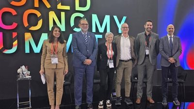 طارق الهوبي يشارك في قمة جلفود العالمية لمناقشة مستقبل صناعة الغذاء حتى 2035