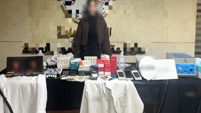 طبيبة وهمية تسقط في قبضة الأمن.. عيادة تجميل غير مرخصة تنهي حلم الثراء السريع