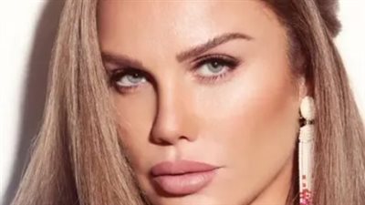 نيكول سابا تخطف الأنظار بـ 
