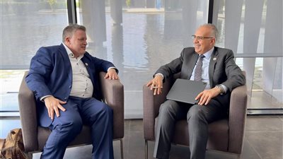وزير الموارد المائية والري يلتقي نائب وزير البيئة الألماني على هامش الاجتماع التحضيري لمؤتمر الأمم المتحدة للمياه بالسنغال