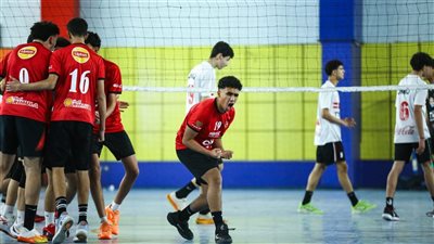 الأهلي يحقق لقب دوري المرتبط للكرة الطائرة بعد الفوز الصعب على الزمالك