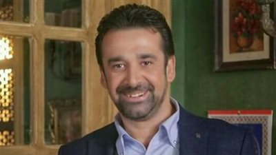 عبقرية التنوع: كيف تنقل كريم عبد العزيز بين الكوميديا، الأكشن، والدراما النفسية؟