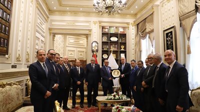 توطيد العلاقات القانونية بين مصر وموريتانيا.. تفاصيل زيارة الشيخ أحمد ولد سيد أحمد لدار القضاء العالي