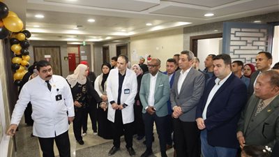 الشاذلي يتفقد مبنى وحدة الغسيل الكلوي بمستشفي الجهاز الهضمي والكبد والأمراض الباطنية والمناظير