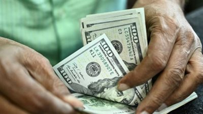سياسة البنك المركزي والجنيه: ثبات سعر الدولار يعكس نجاح إجراءات ضبط سوق الصرف