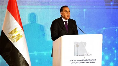 رئيس الوزراء يعلن أكبر صفقة تخصيص للطيف الترددي لمشغلي المحمول في تاريخ مصر