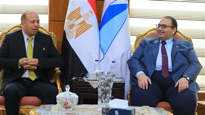 رئيس جامعة كفر الشيخ يستقبل رئيس جامعة المنصورة 