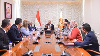وزير العمل يوقّع بروتوكول تعاون مع الأكاديمية العربية لتدريب وتطوير الكوادر البشرية