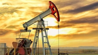 قفزة تاريخية في أسعار النفط وسط تهديد إغلاق مضيق هرمز
