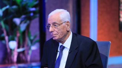 حسام موافي يحذر من تناول المشروبات الغازية أثناء الطعام: تؤثر سلبًا على الهضم