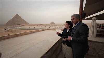 فتحي  يبحث مع وزيرة ثقافة اليونان  تعزيز التعاون المشترك في مجال الآثار وصون وحماية التراث الثقافي