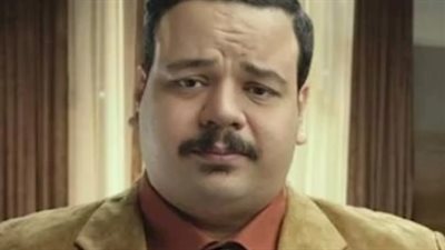مصطفى غريب: من خشبة المسرح العالمي إلى عرش الكوميديا في 