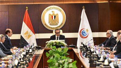 نقلة نوعية في الرعاية الصحية.. «الصحة» تطلق 3 عيادات جديدة لمبادرة توصيل الأدوية
