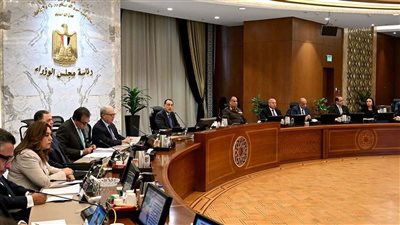رئيس الوزراء يوجه بتعزيز التواصل مع البرلمان والرد الفوري على طلبات النواب