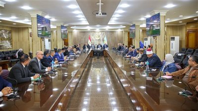  محافظ كفرالشيخ يناقش الاستعدادات النهائية لاستقبال شهر رمضان
