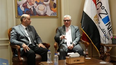 تكامل بين هيئة قناة السويس ووزارة العمل.. خطة لتوفير العمالة المدربة للمشروعات الكبرى