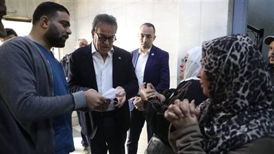 وزير الصحة يجري جولة مفاجئة بمستشفى السلام التخصصي في أول أيام رمضان