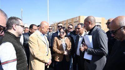 وزيرة الإسكان تتابع تطورات محطة المياه وتوجه بتطوير الطرق في المدن الجديدة