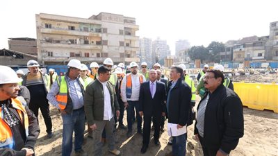 إجراءات طوارئ دقيقة واحترازية في مشروع الخط الرابع للمترو.. وزير النقل يتابع موقف تسكين المتضررين