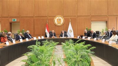 انعقاد الجلسة الإجرائية لمجلس أمناء جامعة عين شمس الأهلية وتشكيل القيادة الجديدة