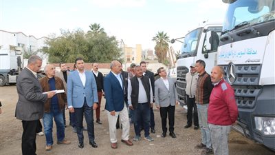 رشاد يتابع سير العمل بإدارة الطوارئ والتدخل السريع 