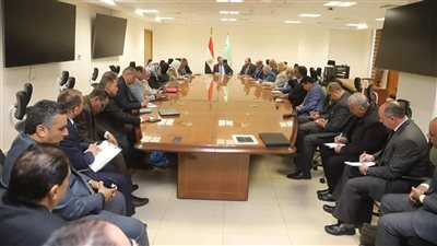 وزير الزراعة يشدد على دور الطبيب البيطري في حماية صحة الإنسان والغذاء