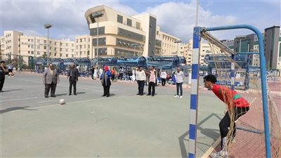 رئيس جامعة كفر الشيخ يشهد مهرجان الأنشطة الطلابية الرمضانية بالجامعه الأهلية