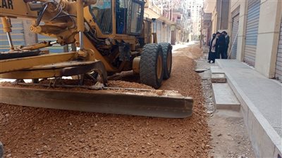 رصف  الطرق بشوارع دسوق ضمن مشروعات الخطة الاستثمارية