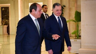 السيسي يشيد بدور أكاديمية الشرطة ويؤكد: تطوير مؤسسات الدولة يتم بهدوء ودون صدمات