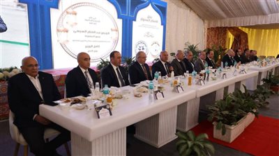 وزير النقل يتفقد ورش شركة النيل لنقل البضائع ويؤكد: تطوير الشركات دون الاستغناء عن العاملين