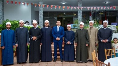 موفدو وزارة الأوقاف يشاركون الجالية المصرية في موزمبيق أكبر إفطار رمضاني