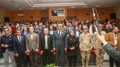  محافظ كفرالشيخ يشهد احتفالية «يوم الشهيد» بالمسرح المدرسي