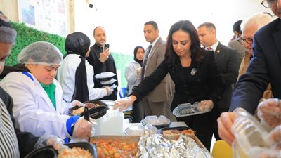 وزيرة التضامن تزور «مطبخ الملائكة» وتتابع خدمات ذوي الإعاقة بمدينة الشروق
