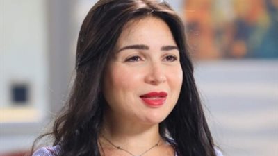بعد التصاق الأمعاء.. مي عز الدين تخرج من المستشفى وزوجها يكشف موعد تماثلها للشفاء