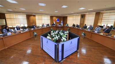مجلس عمداء جامعة كفر الشيخ يؤكد علي تعزيز المشاركة الطلابية في العمل التطوعي 