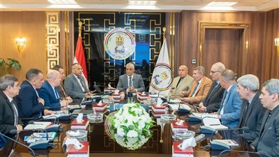 وزير الدولة للإنتاج الحربي يتابع عمليات التصنيع العسكري ويؤكد توطين التكنولوجيا الحديثة