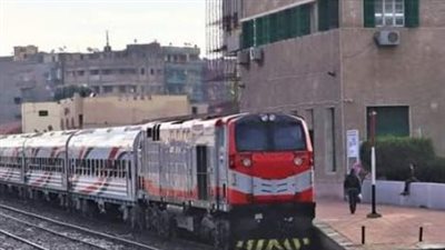 العاصفة الترابية تدفع السكة الحديد لتخفيض السرعات.. استمرار متابعة تطورات الطقس