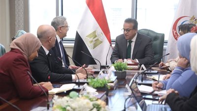 وزير الصحة يبحث مع شركة تركية كبرى فرص الاستثمار في صناعة الدواء بمصر