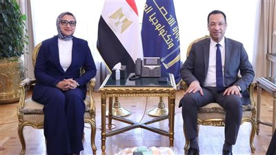 وزير الاتصالات يبحث مع محافظ الوادي الجديد تعزيز التحول الرقمي وتطوير الخدمات التكنولوجية