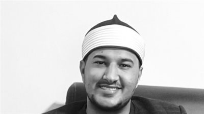 أشرف سيف بدأ رحلته مع كتاب الله بحفظ القرآن كاملاً في سن الخامسة من عمره