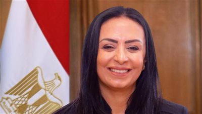 القائمة الكاملة للأمهات المثاليات في محافظات مصر.. قصص كفاح ملهمة تتوج بالتكريم
