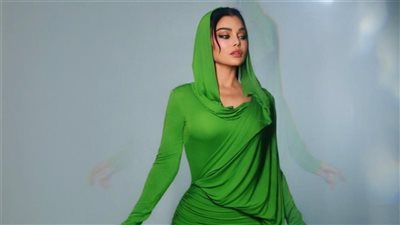هيفاء وهبي تهنئ الجمهور بعيد الفطر ومفتي الجمهورية يؤكد ثبوت رؤية هلال شوال لعام 1447 هـ