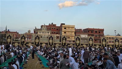 ساحات الصلاة بمراكز الشباب والأندية فى كفر الشيخ تستقبل آلاف المصلين لأداء صلاة عيد الفطر