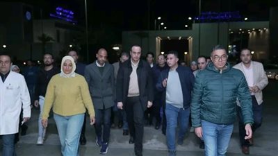 رئيس هيئة الرعاية الصحية في جولة ليلية مفاجئة لمتابعة سير العمل