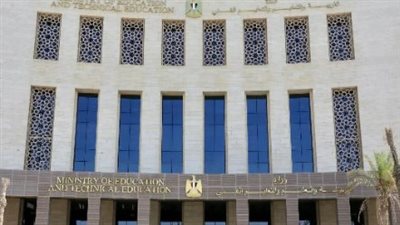 استدامة التعليم في ظل التغيرات المناخية.. كيف تضمن الوزارة عدم تأثر المناهج بالإجازات القهرية؟