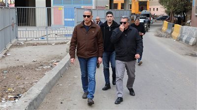 محافظ الجيزة يقود جولات مفاجئة بأحياء إمبابة والوراق والمنيرة الغربية لضبط النظافة والإشغالات