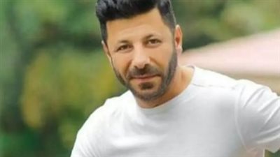 إياد نصار يتحدث عن تربية الأبناء: المهمة باتت أصعب وأشارك أولادي اهتماماتهم الموسيقية