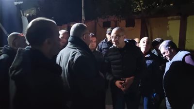 محافظ الجيزة يتفقد أعمال إصلاح كسر مفاجئ بخط مياه رئيسي جنوب المحافظة ويشدد على سرعة الإنجاز